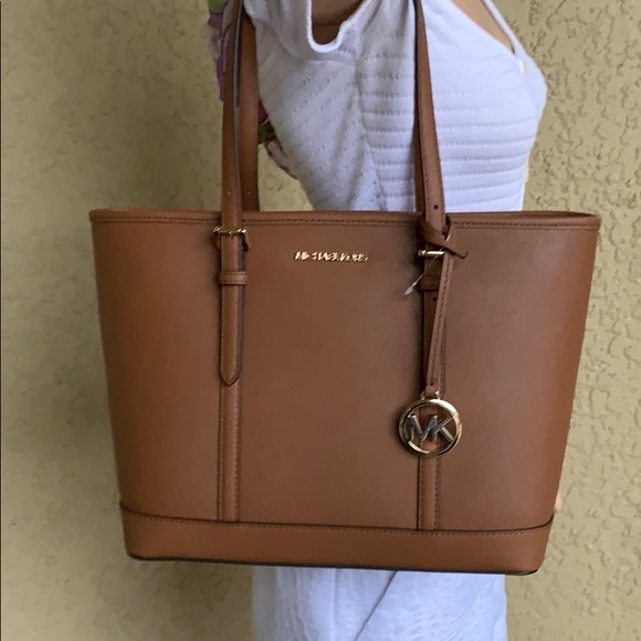 Michael Kors Bags Michael Kors Jet Set Should Tote - Picture 6 of 16